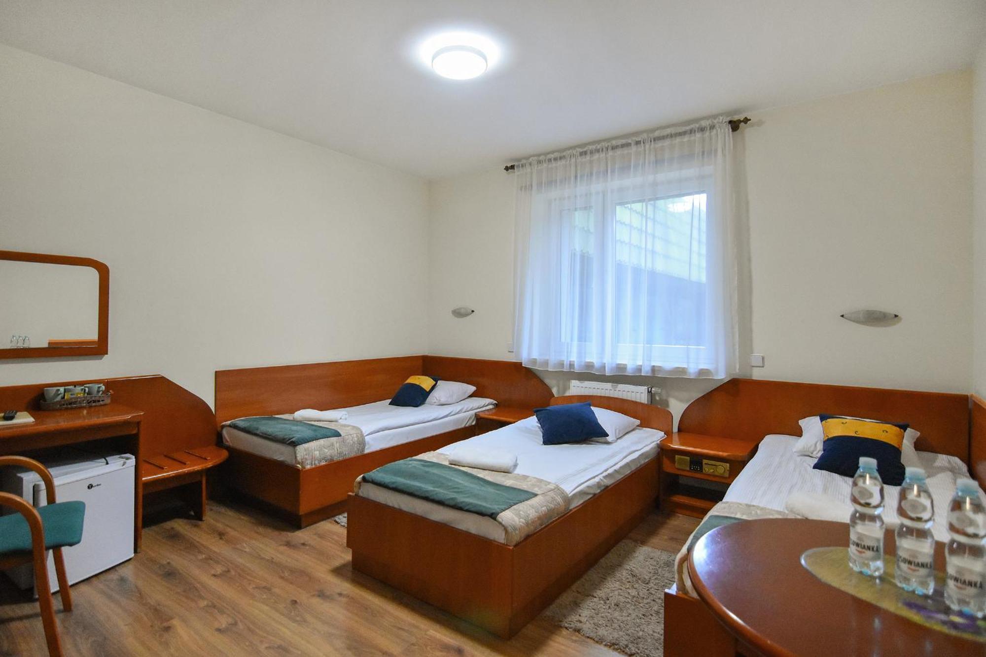 Lesny Osrodek Szkoleniowy W Puszczykowie Puszczykowo Extérieur photo
