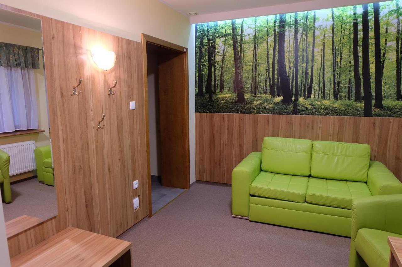 Lesny Osrodek Szkoleniowy W Puszczykowie Puszczykowo Extérieur photo